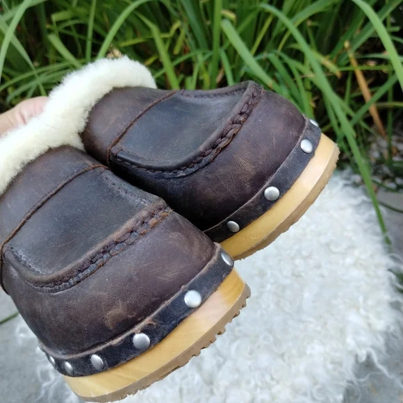 Ugg Kalie Genuine Black Leather Sheepskin Lined Wooden Clogs 7 - Picture 4 of 11